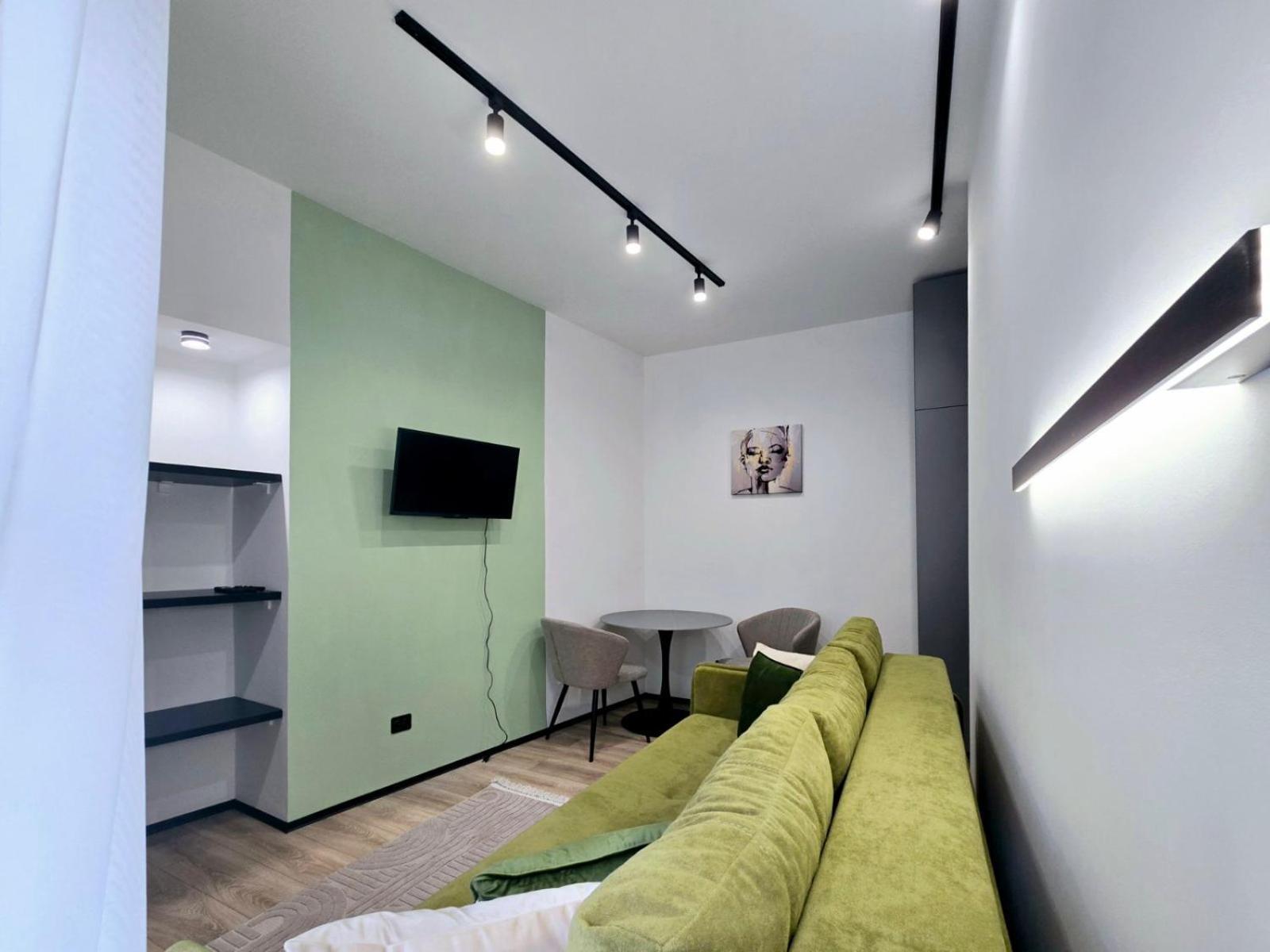 Apartment In The City Center Near The Park ลวีฟ ภายนอก รูปภาพ
